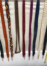 Load image into Gallery viewer, Bandoulière  téléphone amovible Universelle collier maille  , sangle iPhone , cordon téléphone
