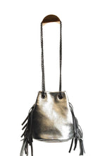 Load image into Gallery viewer, Sac sceau Sac bandoulière en cuir , petit cartable  , leather bag , sac à main , maroquinerie
